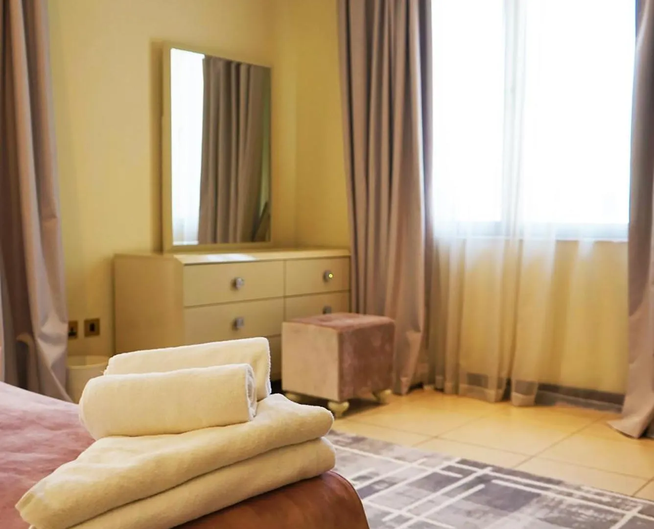 Luxe 4Br Villa On Palm Jumeirah With Beach Access Dubai 0*,  United Arab Emirates