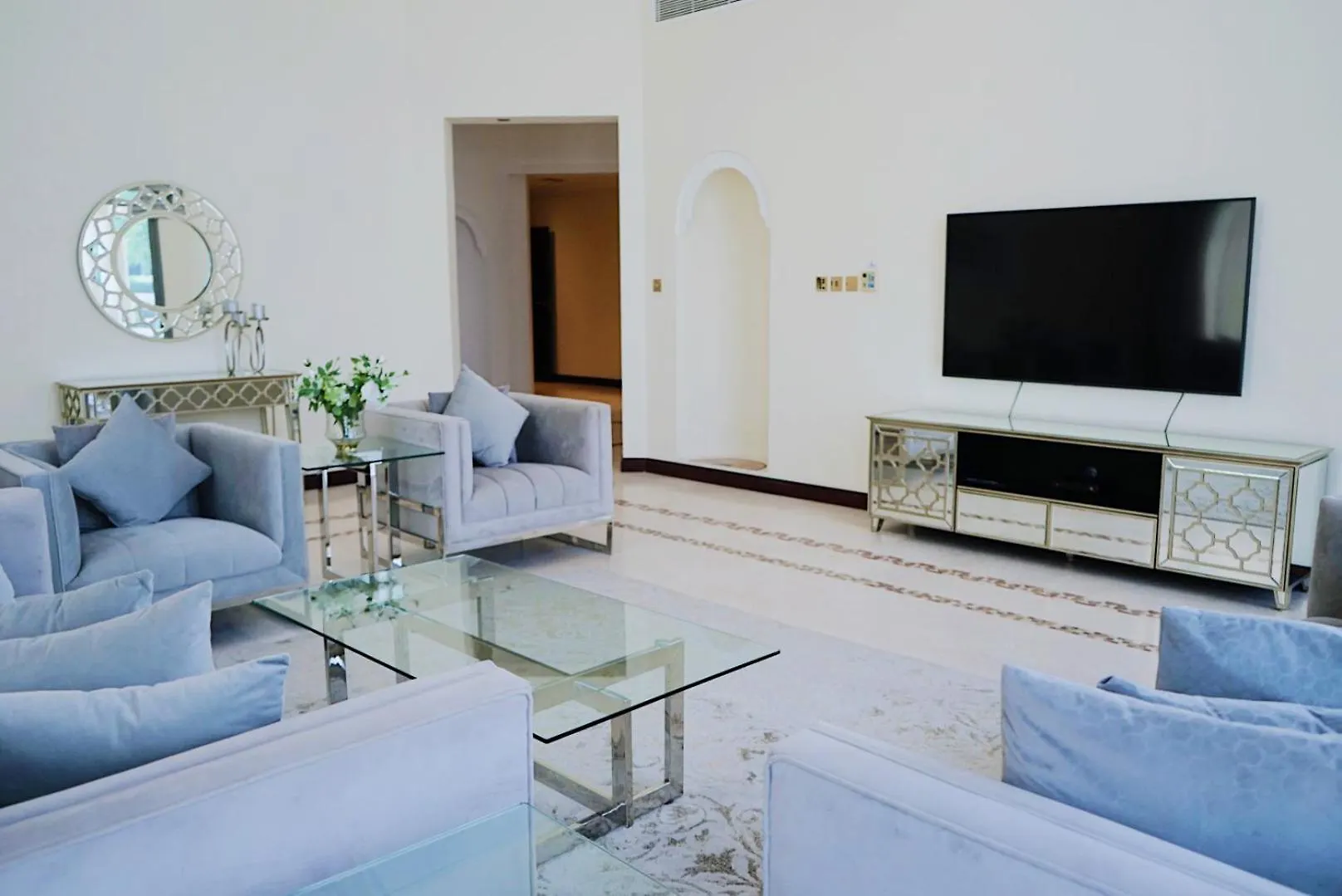 Luxe 4Br Villa On Palm Jumeirah With Beach Access Dubai